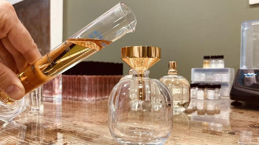 Les étapes de fabrication de sont parfum.